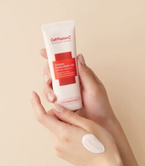 Cell Fusion C „Toning Sunscreen SPF50+/PA++++" skaistinanti apsauga nuo saulės